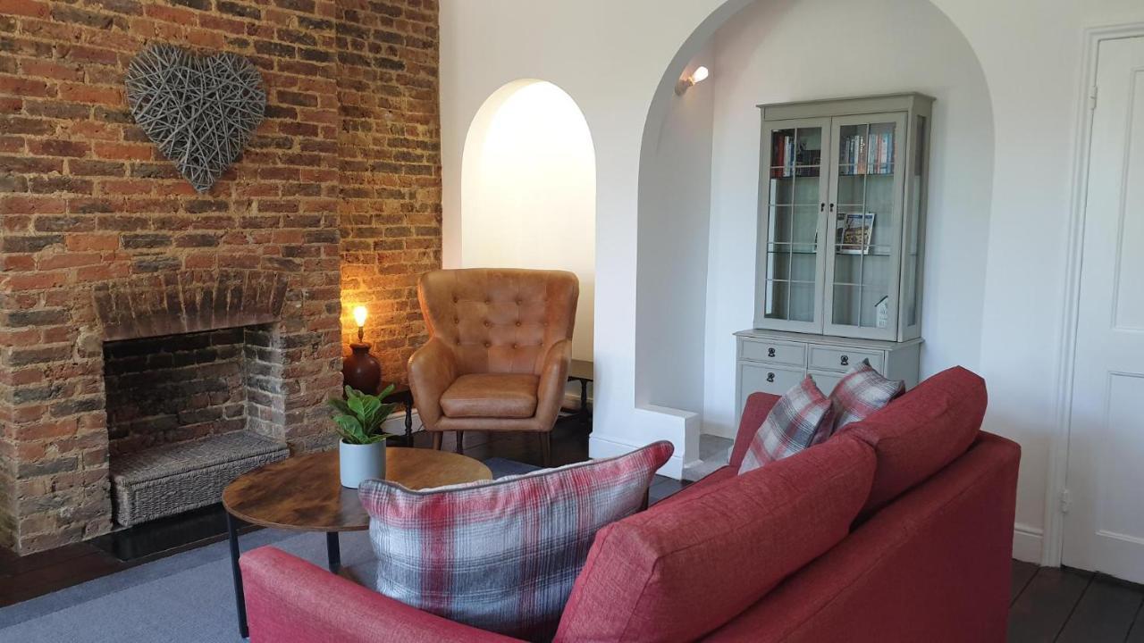 Beautiful Garden Apartment In Leafy St Leonards 5 Mins To Beach Exteriér fotografie