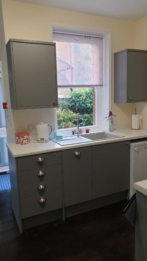 Beautiful Garden Apartment In Leafy St Leonards 5 Mins To Beach Exteriér fotografie